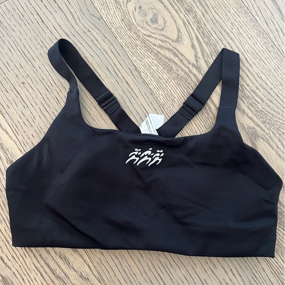 Lululemon reflective sports bra